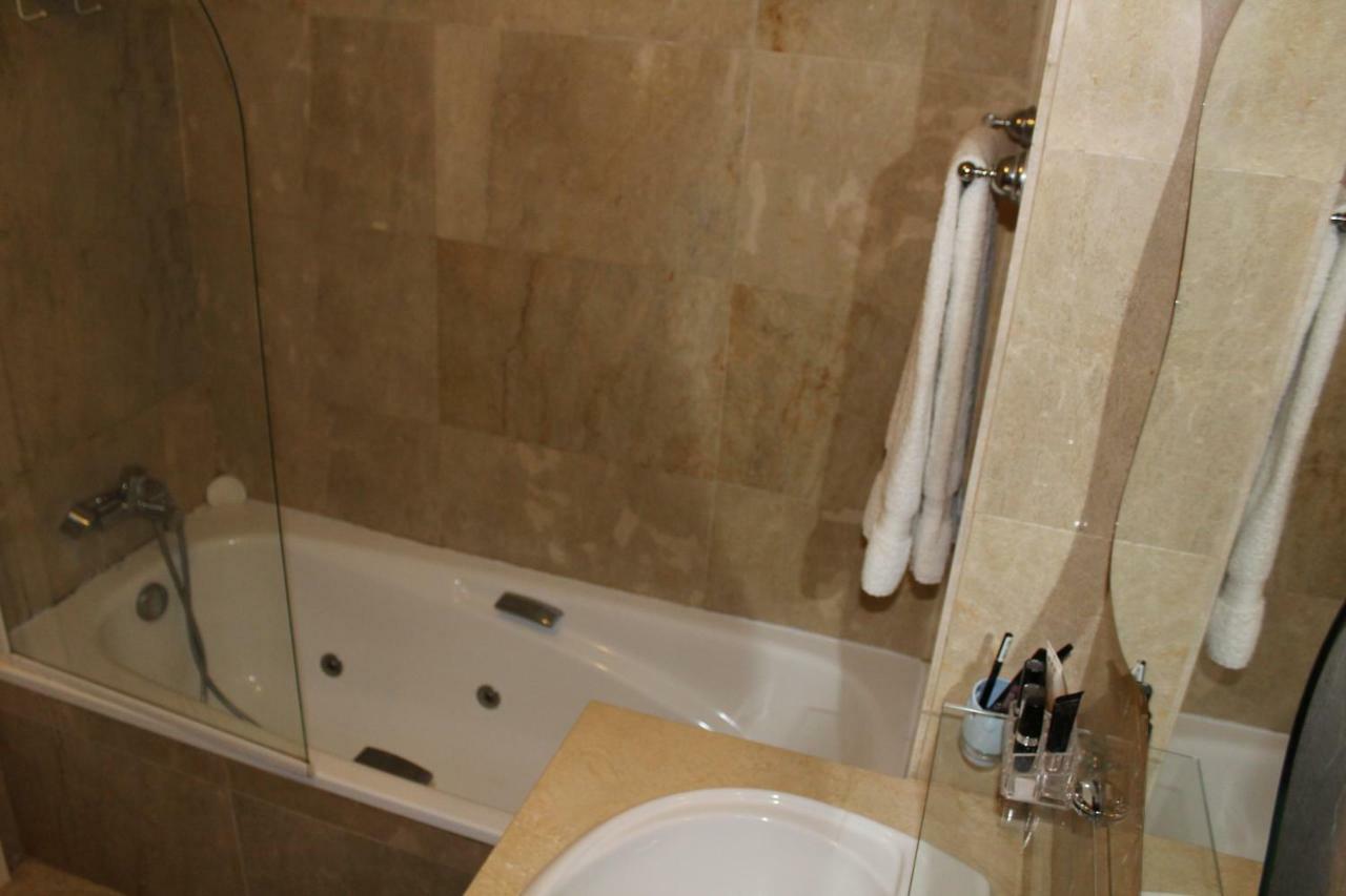 Duquesa Suites. Manilva Сан Луис де Сабинияс Екстериор снимка