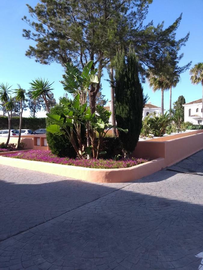 Duquesa Suites. Manilva Сан Луис де Сабинияс Екстериор снимка